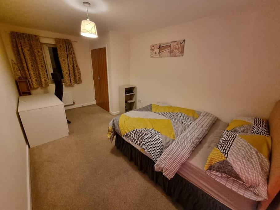Appartamento Laura'S Place Isleworth Esterno foto