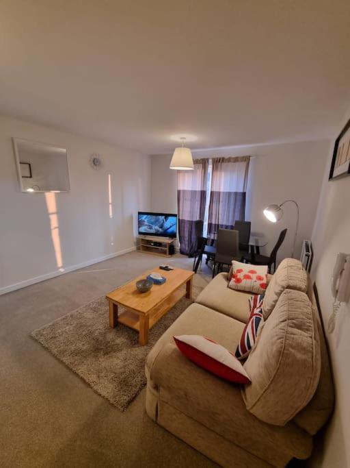 Appartamento Laura'S Place Isleworth Esterno foto
